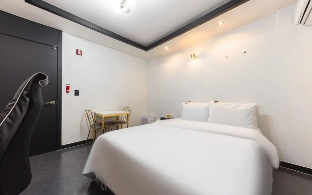 Gunsan THE BRIDGE HOTEL