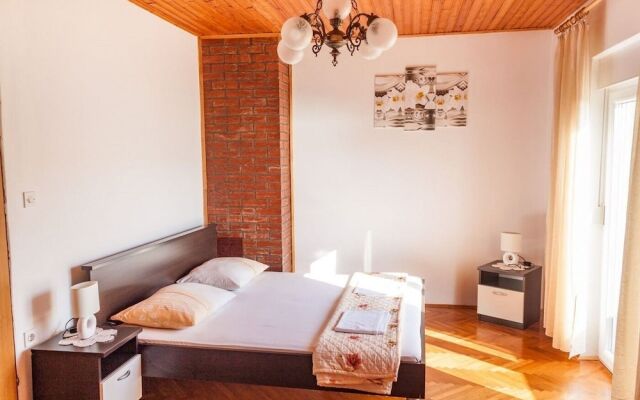 Stjepan - 10m From Beach - A1