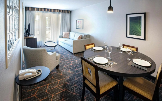 Holiday Inn