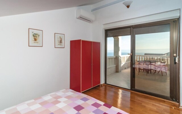 Awesome Apartment in Bol With 2 Bedrooms and Wifi