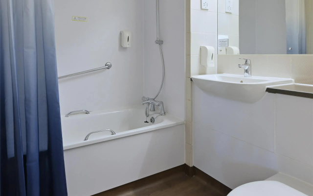 Travelodge Hellingly Eastbourne Hotel