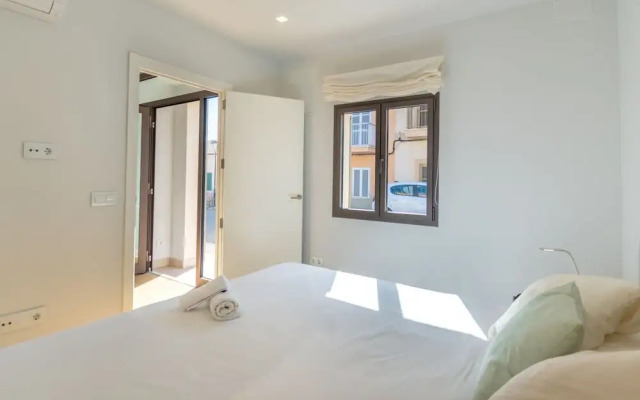 Stylish Terraced House Near the sea