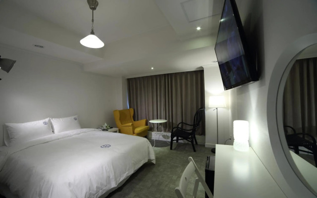 Hillside Hotel