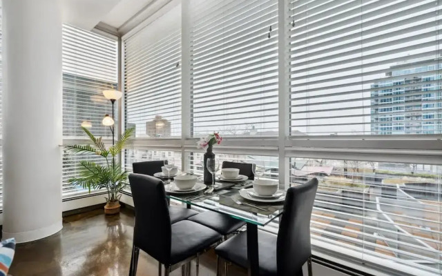 Luxury Condo Steps From Stampede Park
