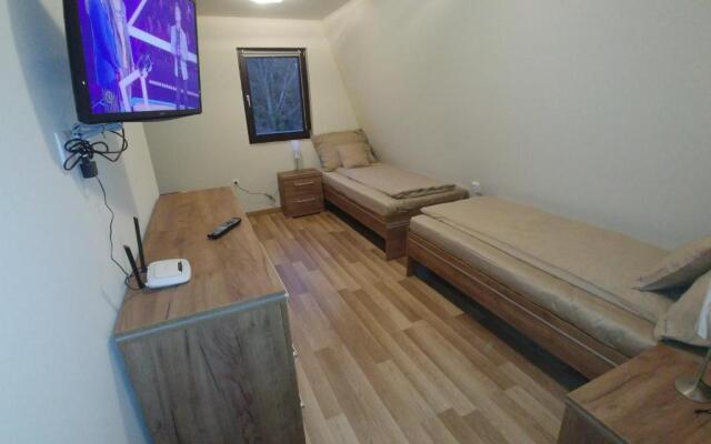 Vízparti Apartmanház