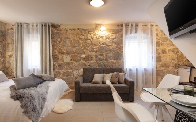 Apartments Vauquer