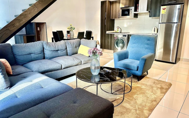 Embassy Gardens Apartment