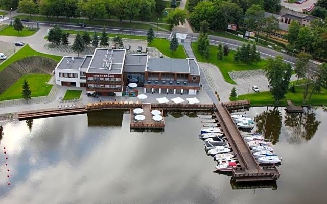 Hotel Port 110