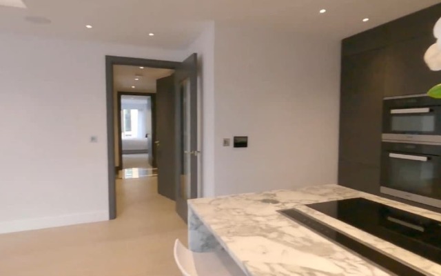 Chelsea Harbour 2-bed Apartment in London