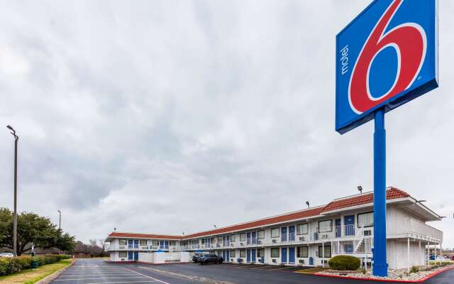 Motel 6 North Richland Hills, TX