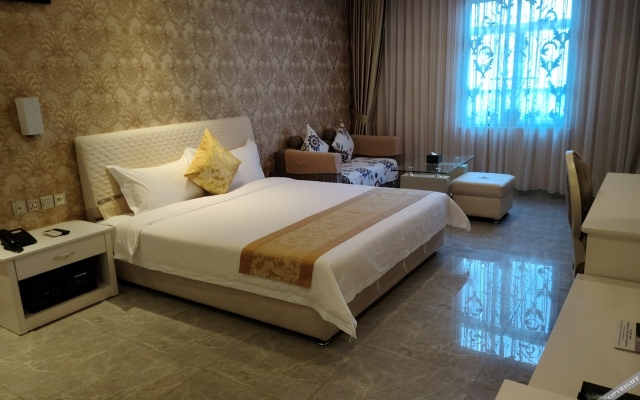 Lucky 8 Hotel