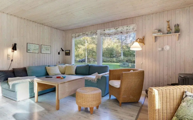 5 Star Holiday Home in Humble