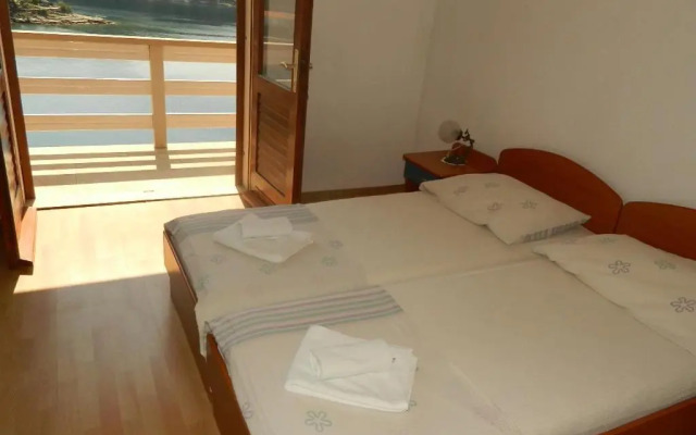 Apartment Povlja 14399c