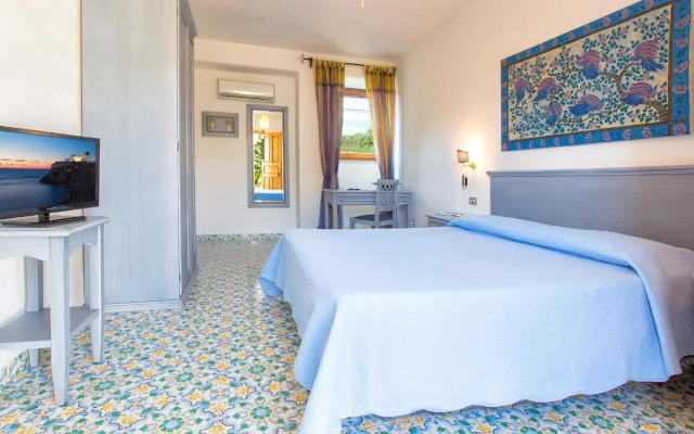 Hotel La Scogliera