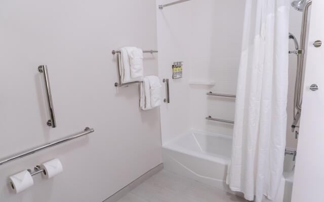 Holiday Inn Express & Suites Birmingham - Homewood by IHG