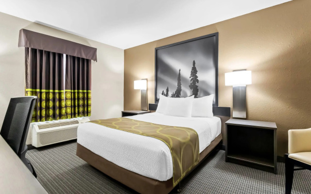 Super 8 by Wyndham Prince Albert