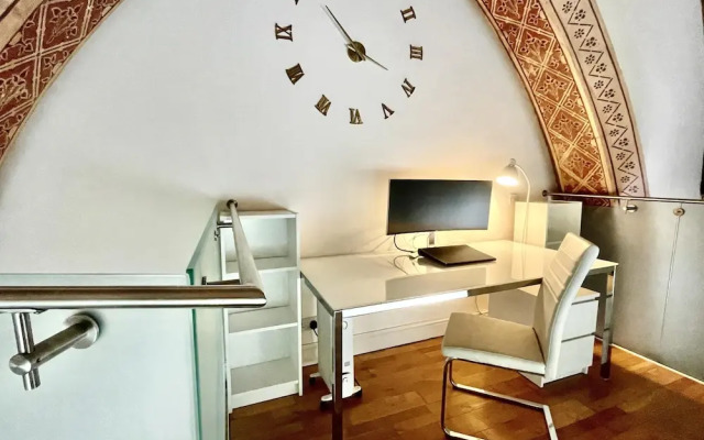Rare 1-bed Church Converted Apartment in London