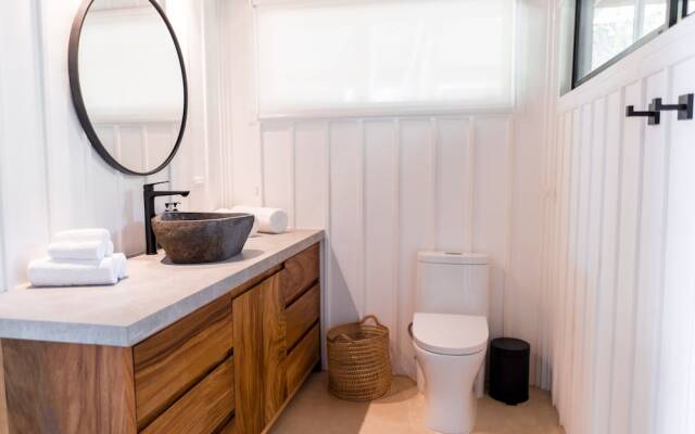 Blue Mist Hotel & Beach Club