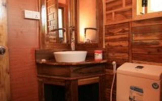 Mutu Village treehouse tourist board approved bungalow