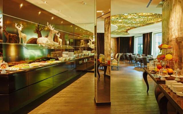 Savoy Hotel