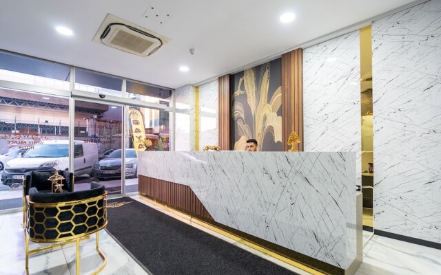 WP White Palace Hotel