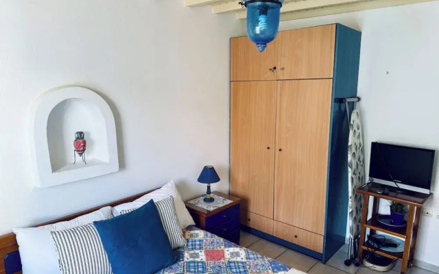 Stylish 2 Bd Escape Apt at Ornos Beach