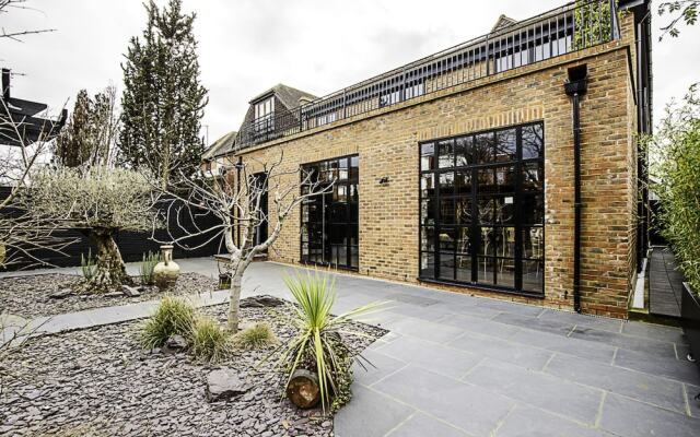 Stunning 5 Bed House in Willesden Green!