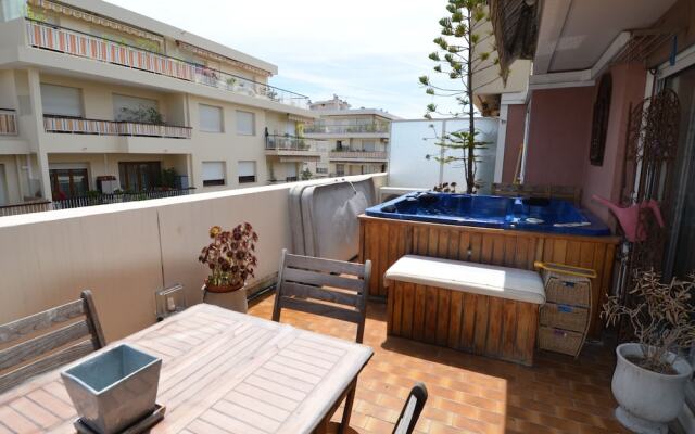 Modern Apartment 6 Persons With Jacuzzi In Nice Downtown