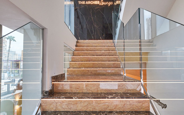 Gold Arcos