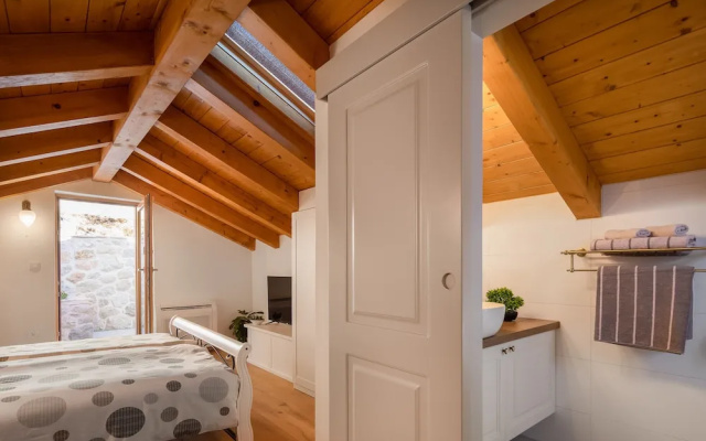 Rustic luxury villa Fulmin