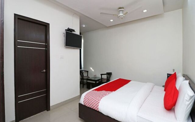 OYO 6137 Hotel Star