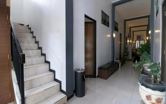 RedDoorz Plus near Undip Tembalang