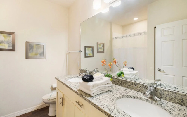 Lucaya Village 3040 Bld 13-102