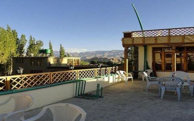 Hills View Hotel