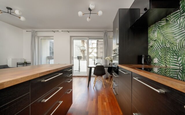 Modern Apartment in Wroclaw by Renters