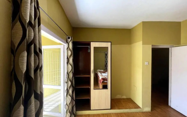 Rustic 3-BR Villa w/ Front & Back Yards in the mountains