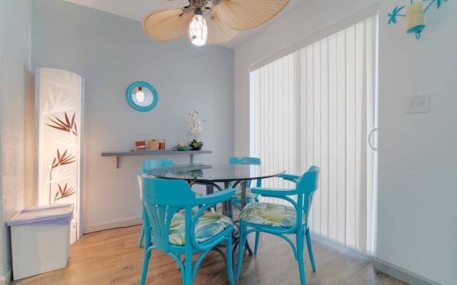Mid Mari - Gorgeous Nautical Condo Near Beach, Shops & Restaurants- Condo 105