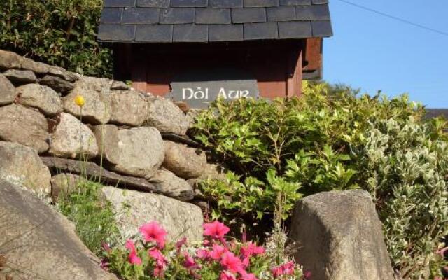 Dol aur Bed and Breakfast