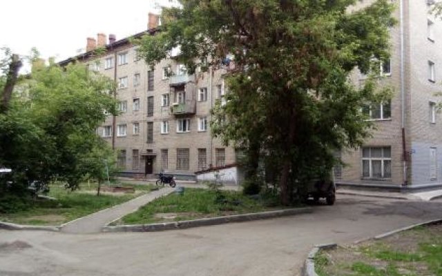 Apartment on Novosibirskaya 4