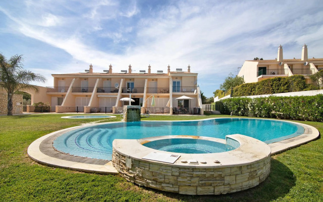 Albufeira Townhouse beach by AlbufeiraRentals