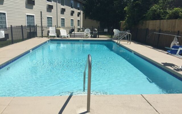 Travelodge Inn And Suites Pensacola