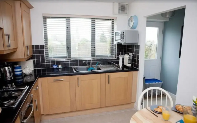 Fabulous House Very Near Charlestown Harbour