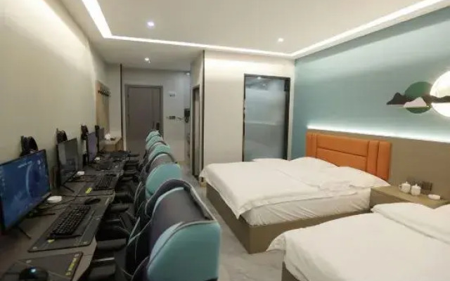 Sunshine E-sports Hotel (Fangcheng Longquan Park)
