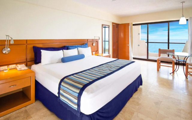 Plaza Pelicanos Grand Beach Resort - All Inclusive