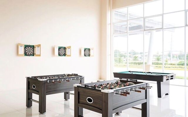 Dr. Calayan's Cozy Wind Residences Tagaytay Taal View