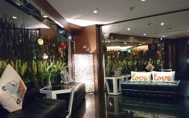 Burgary Hotel