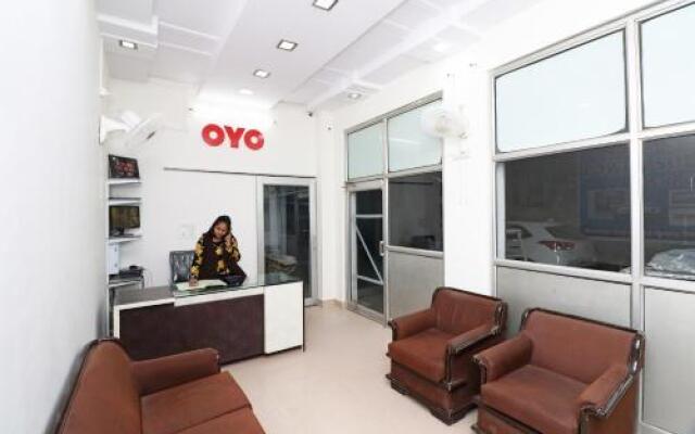 OYO 24987 Zaina