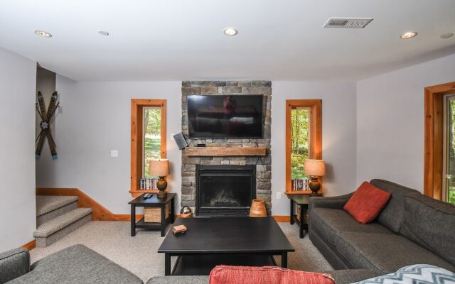 Mountain Crest Villa House