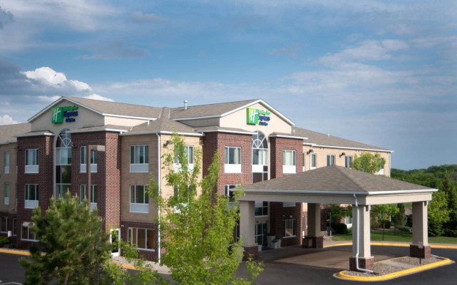 Holiday Inn Express Hotel & Suites Chanhassen by IHG