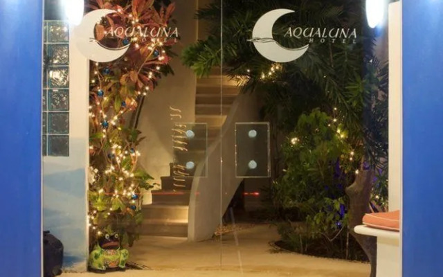 Aqualuna Boutique by Sunrise